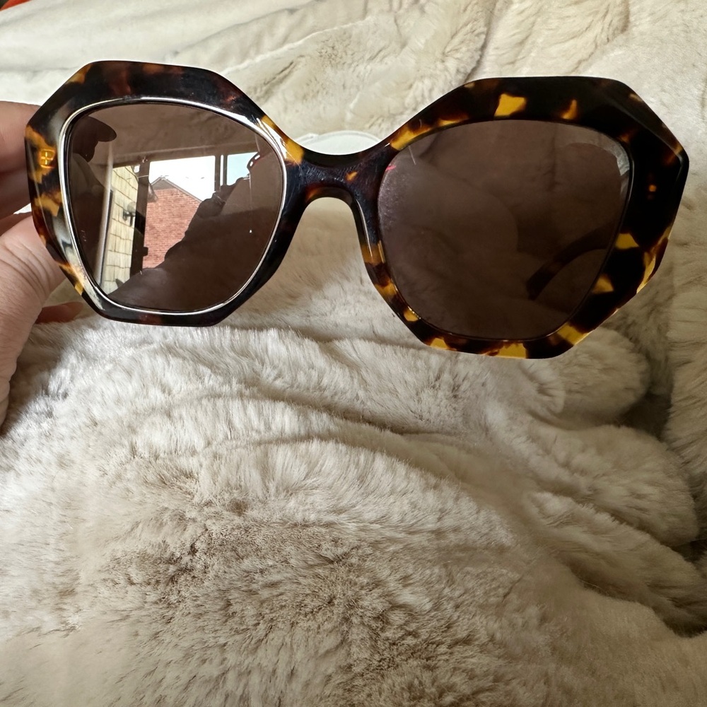 Prada Brown Oversized Glasses - Picture 12 of 12